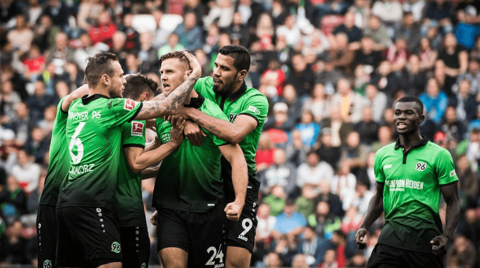 包含汉诺威客场全取三分，提升排名的词条