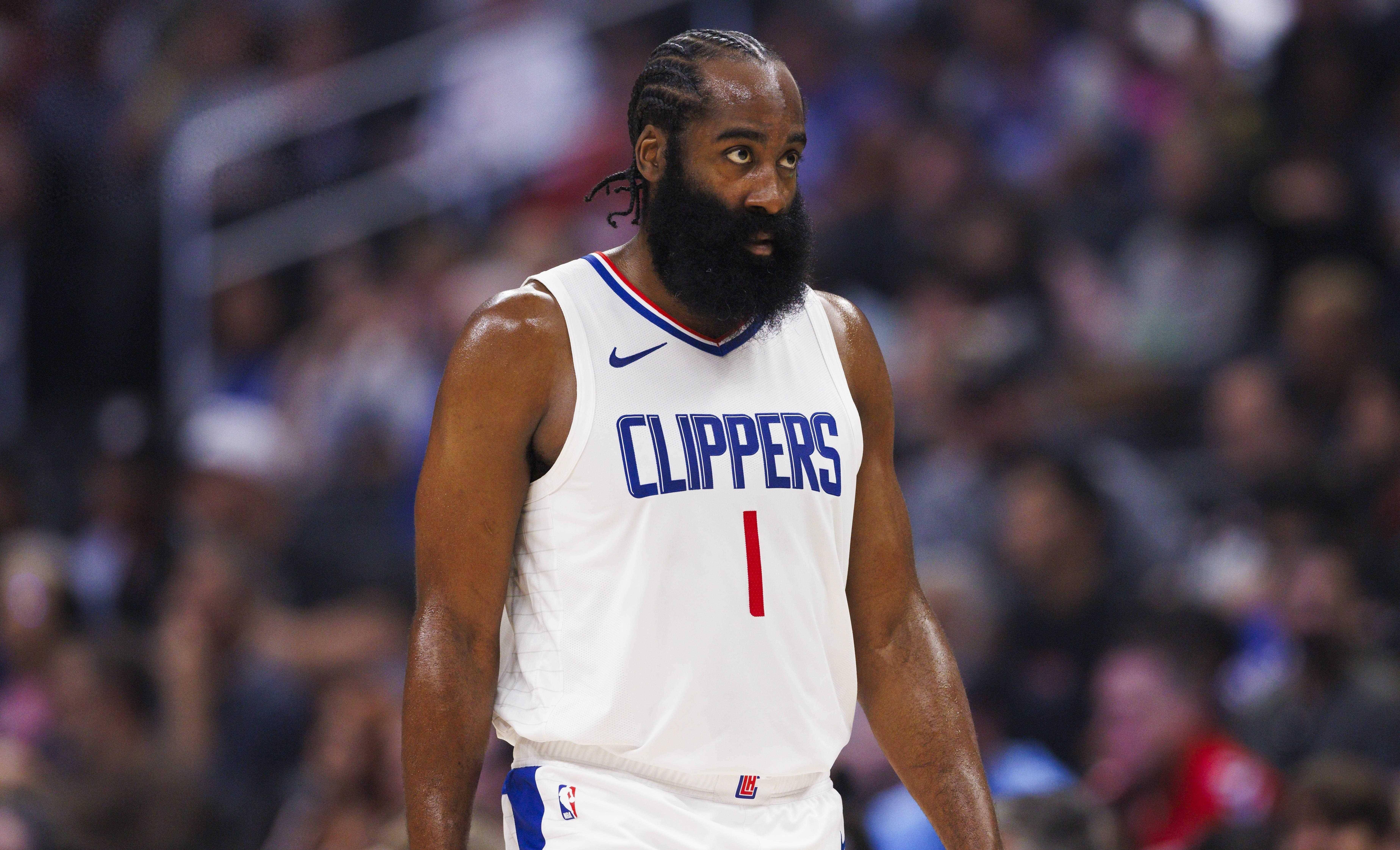 开云足球直播-关于NBA重磅转会即将敲定，球队阵容翻新的信息