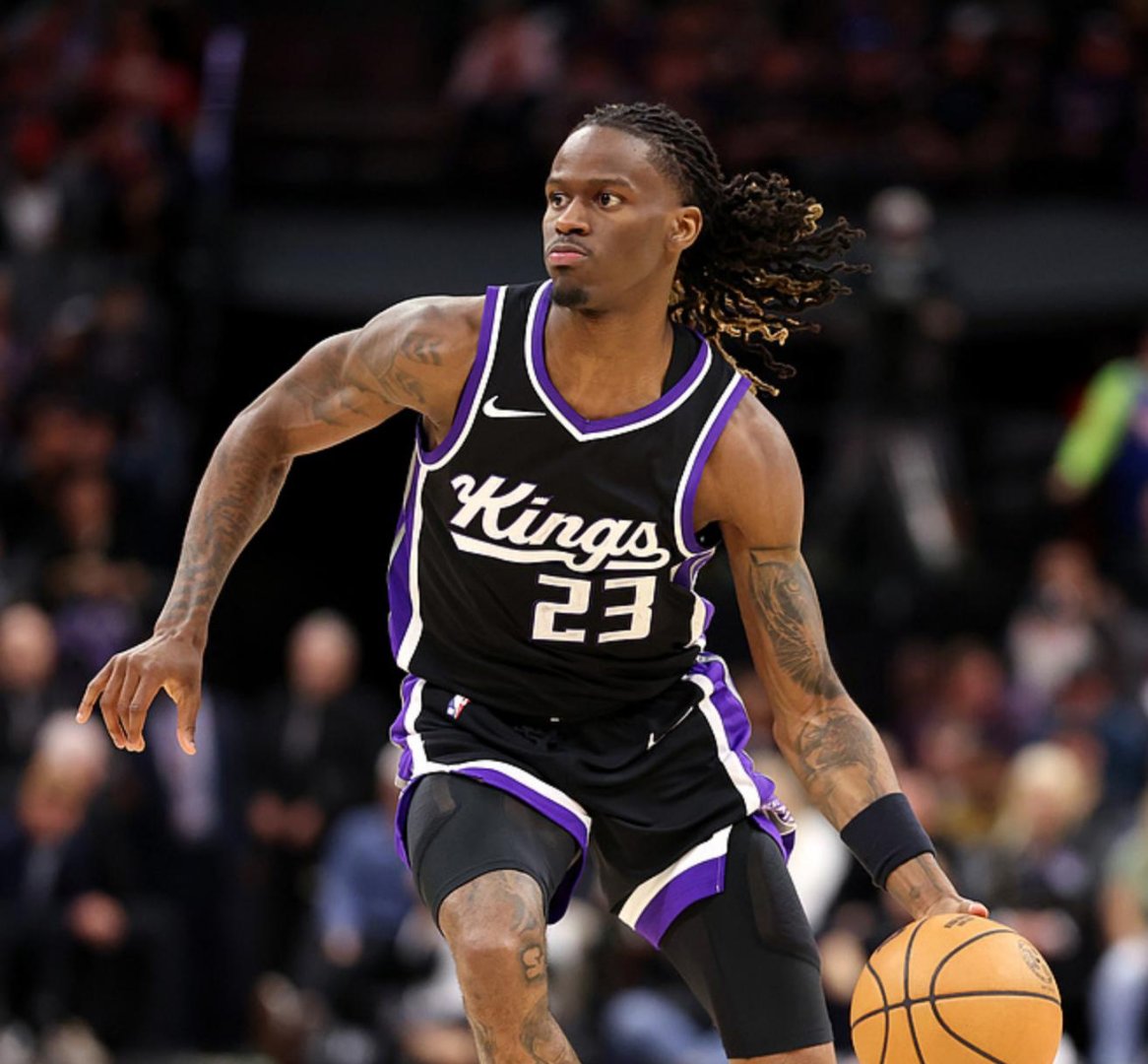 雄鹿球员个人表现突出，但仍难以带领球队走出低谷的简单介绍