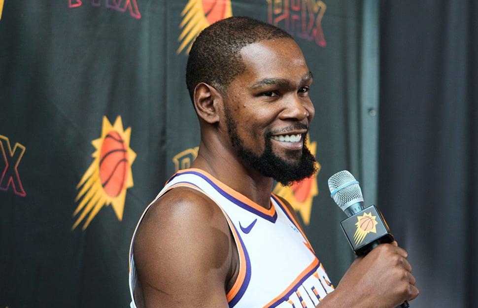 关于上海队碾压凯尔特人，杜兰特刷新纪录的信息